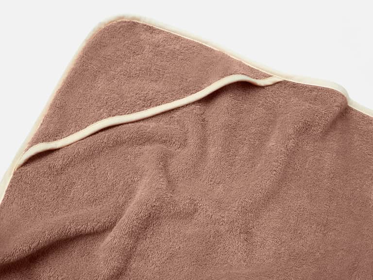 Cloud Loom&trade; Organic Baby Hooded Towel and Bath Mitt Set image