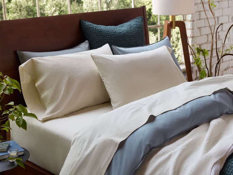 Organic Crinkled Percale&trade; Sheet Set image