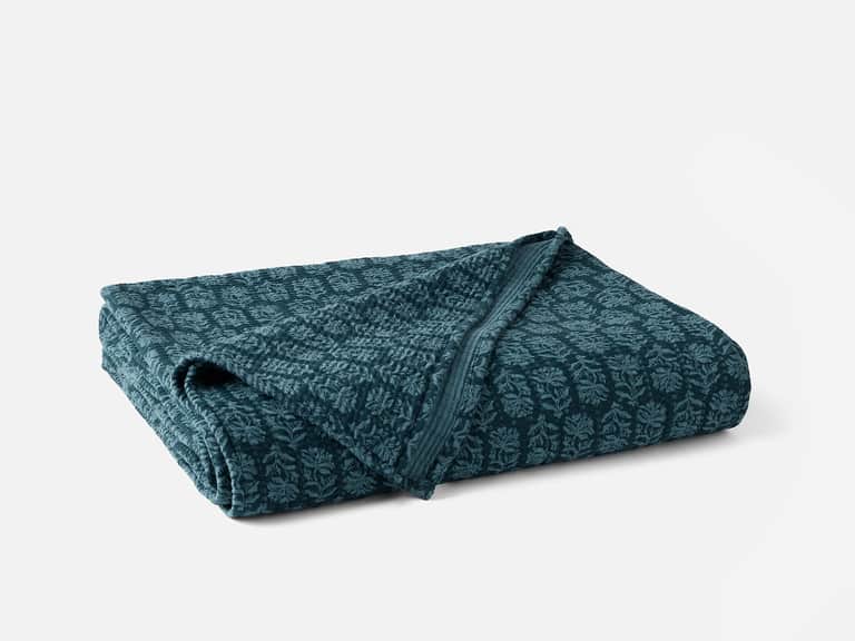 Mirada Organic Matelasse Throw image