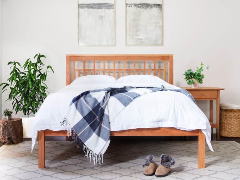Modern American Trellis Low Footboard Bed image