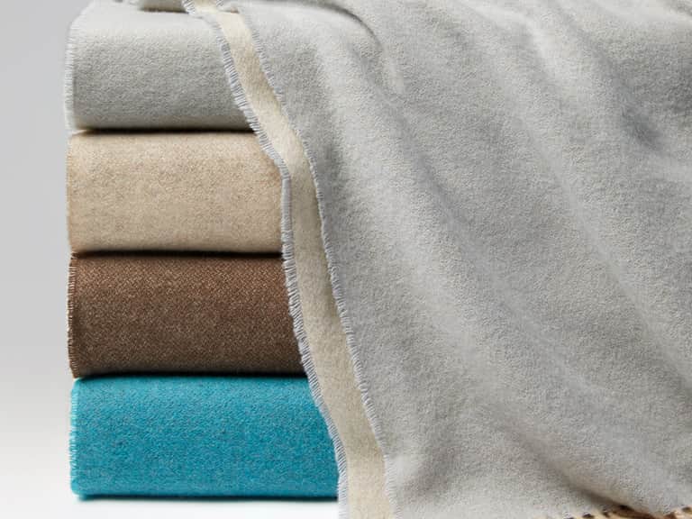 Renna Throw image