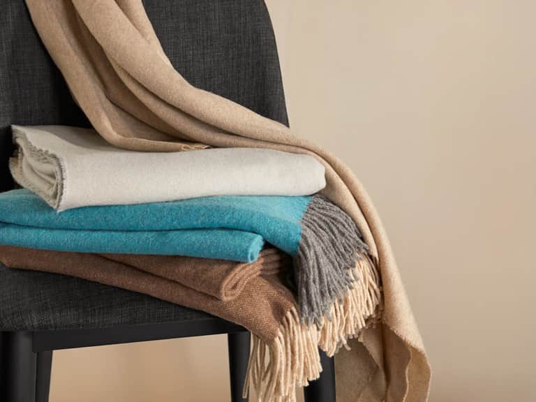 Renna Throw image