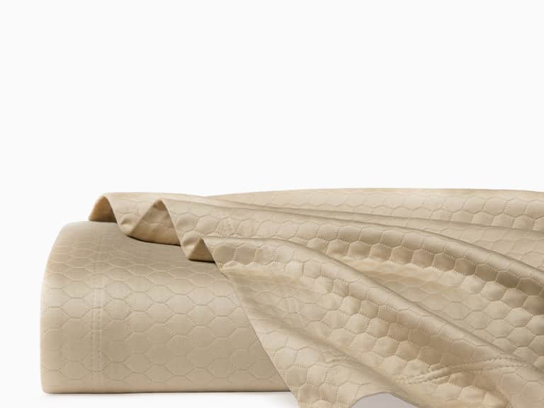 Favo Coverlet image