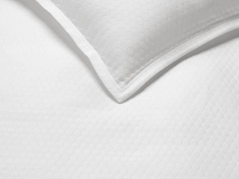 Favo Coverlet image