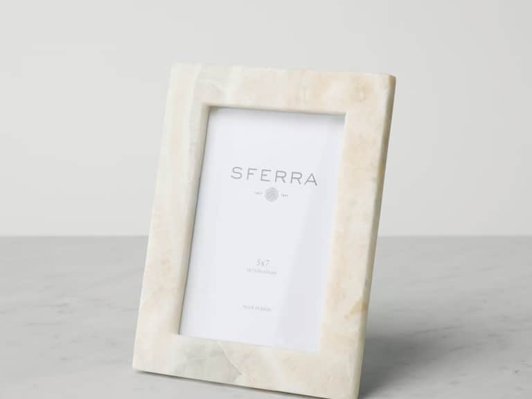 Valdina Frame image