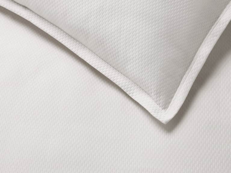 Perrio Coverlet image
