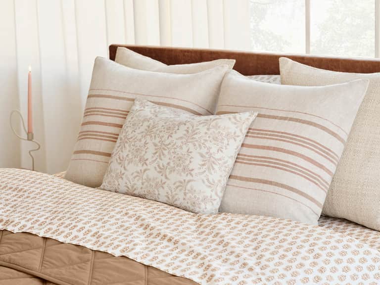 Mojave Organic Linen Decorative Pillow Cover image