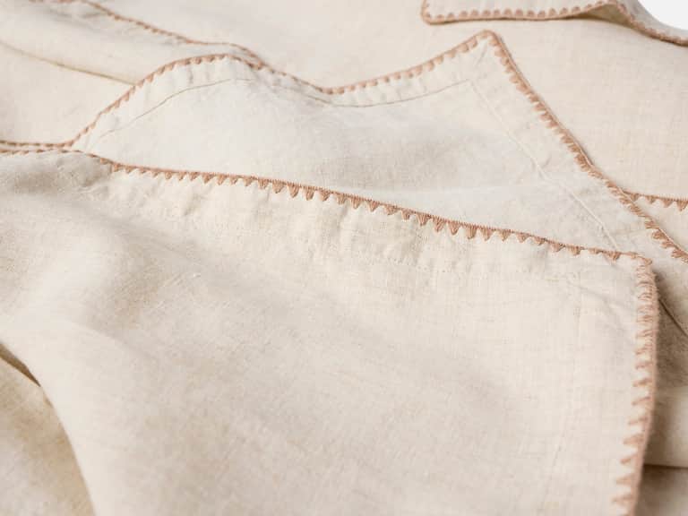 Olivos Embroidered Organic Linen Napkins image