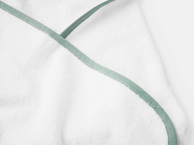 Cloud Loom&trade; Organic Baby Hooded Towel and Bath Mitt Set image
