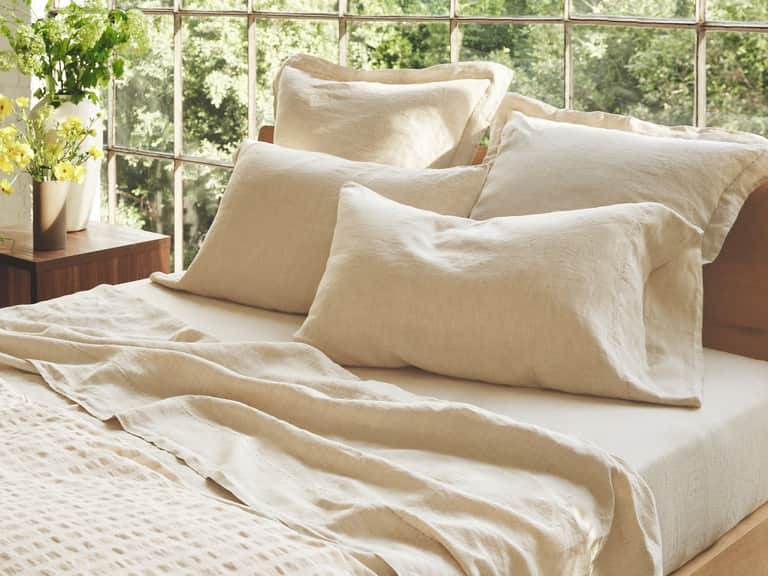Organic Relaxed Linen Sheet Set image