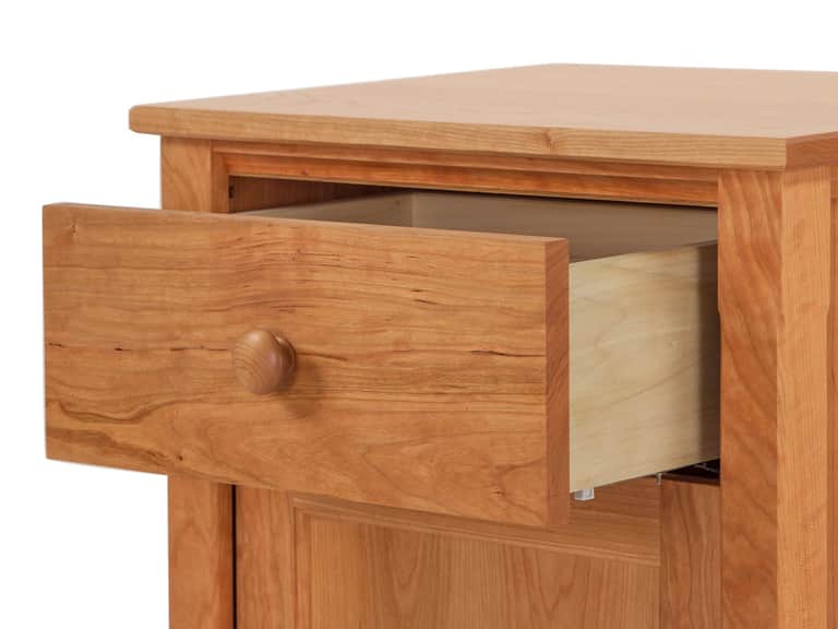 Vermont Shaker 1-Drawer Nightstand with Door image