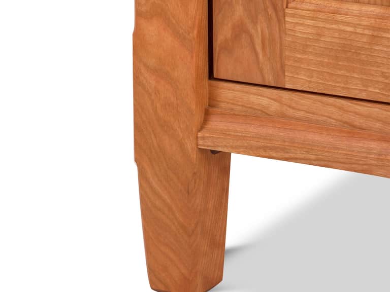 Vermont Shaker 1-Drawer Nightstand with Door