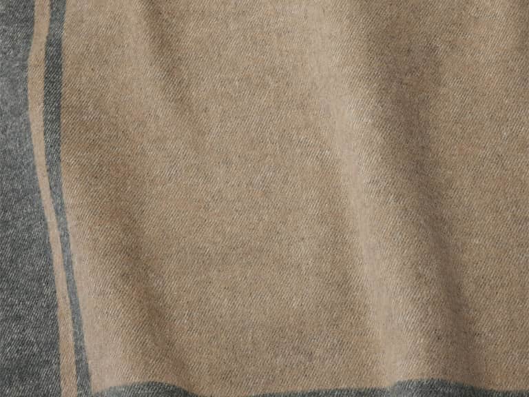 Viletta Throw image