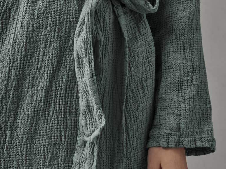 Lipe New Robe image