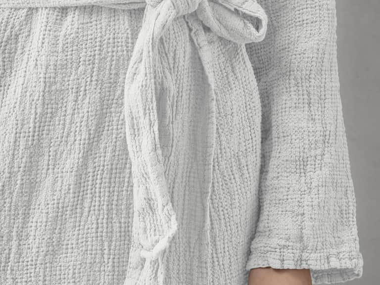 Lipe New Robe image