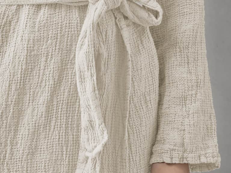 Lipe New Robe image