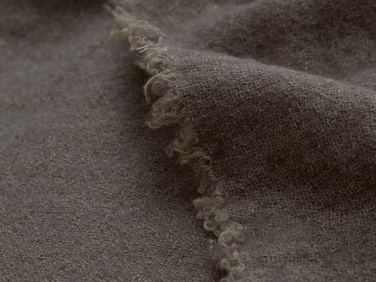Tiub Throw image