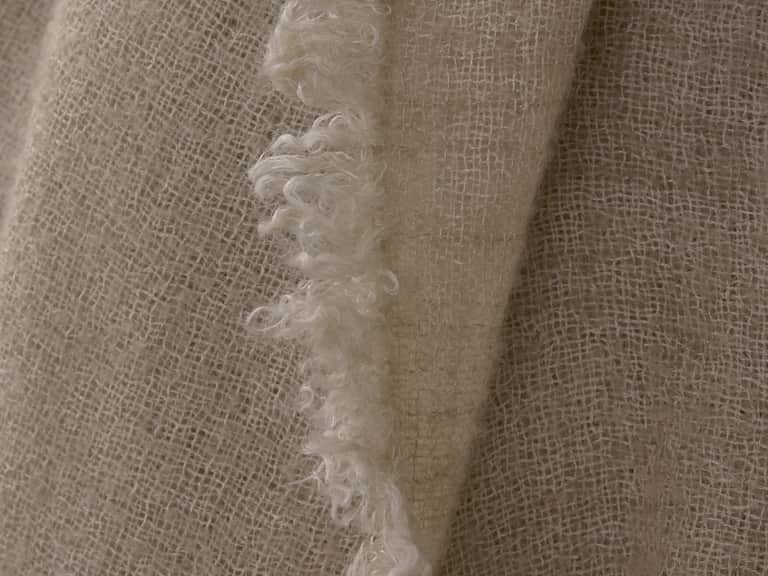 Tiub Throw image