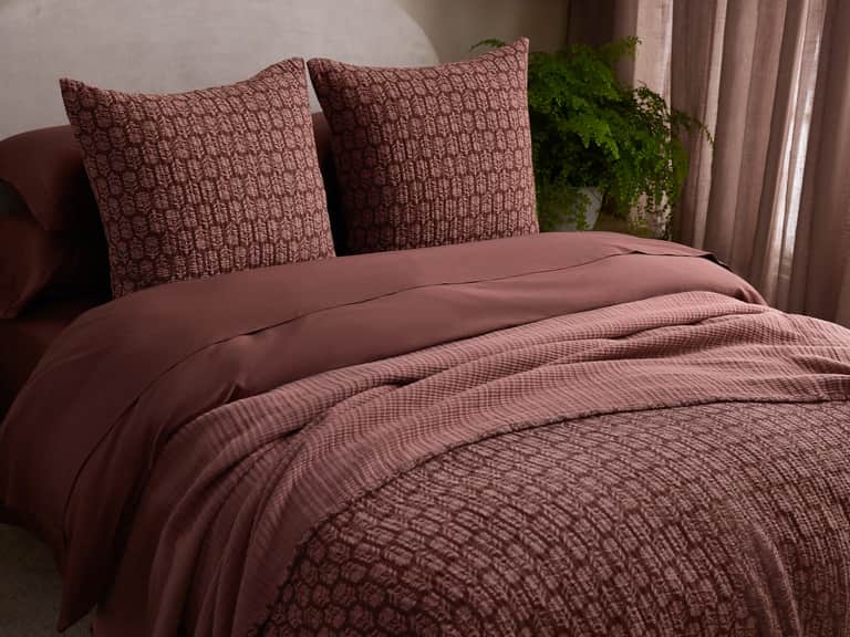 Mirada Organic Matelasse Coverlet image