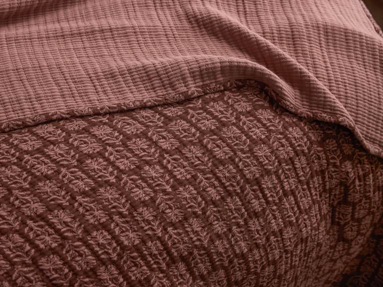 Mirada Organic Matelasse Throw image