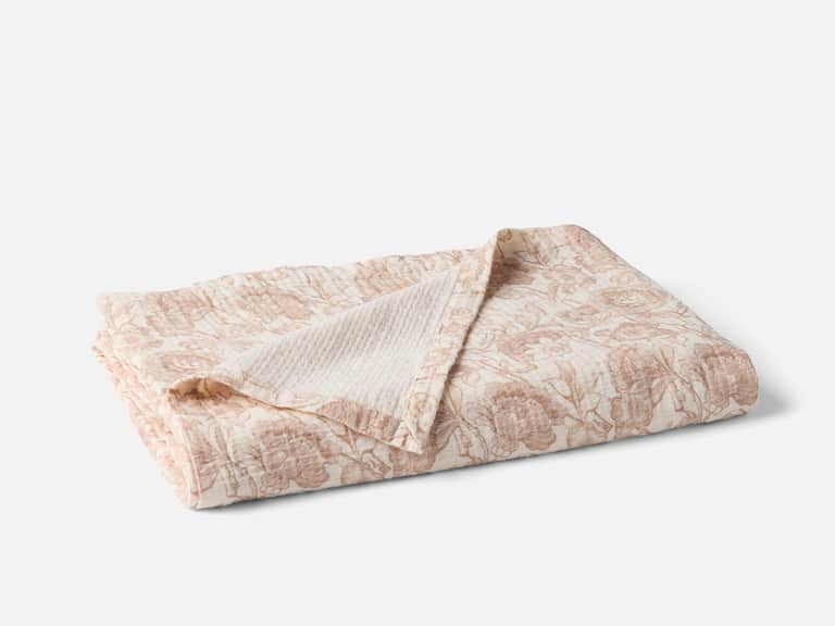 Balboa Organic Matelasse Print Throw image