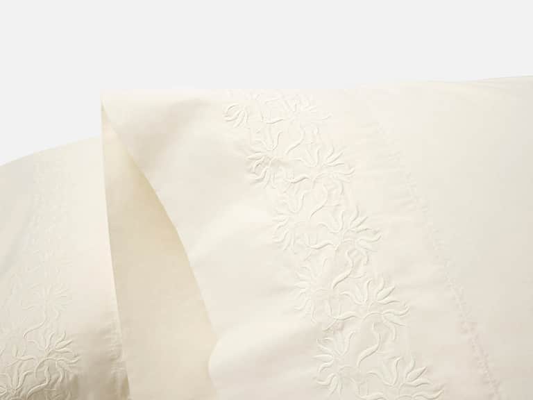 Refined Organic Percale Sheet Set image