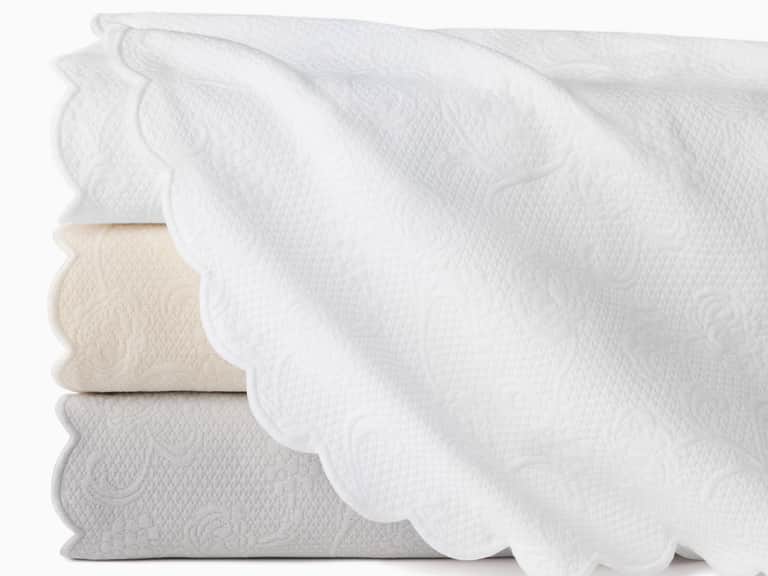 Alice Coverlet image