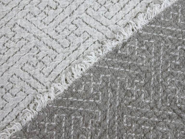 LinenCasa Linen Throw and Bed Runner - Expression image