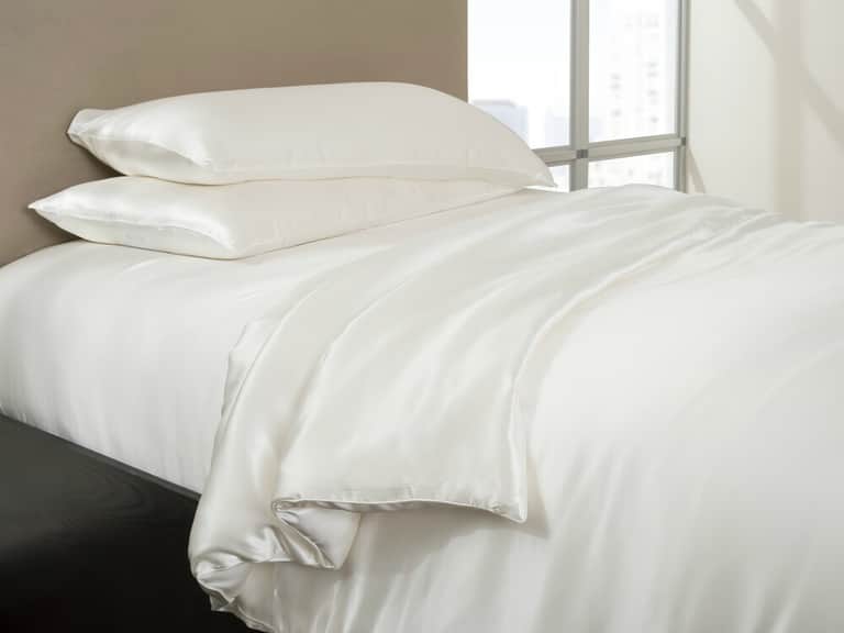 Perle All Season Silk Comforter with Silk Shell