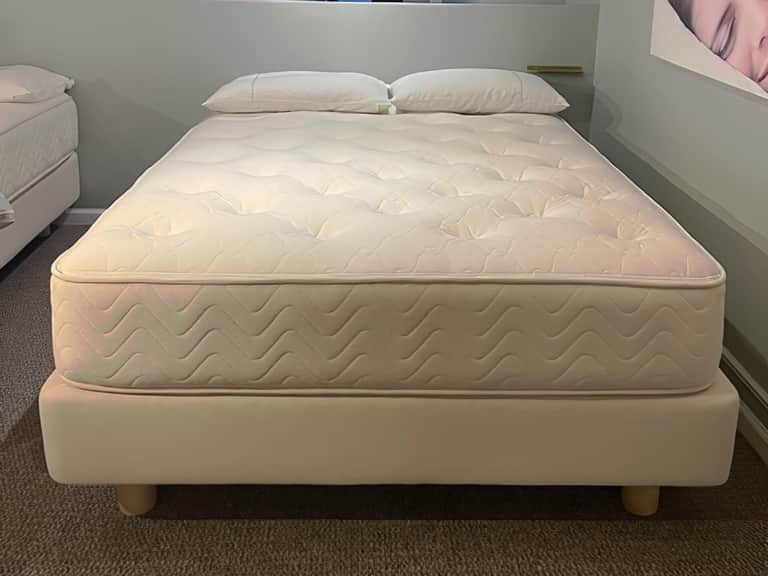 Naturally Organic Chelsea Organic Pocketed Coil Mattress with horsehair image