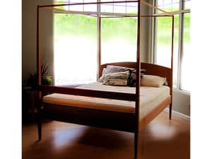 Maple Corner Woodworks Shaker 4-Post Bed