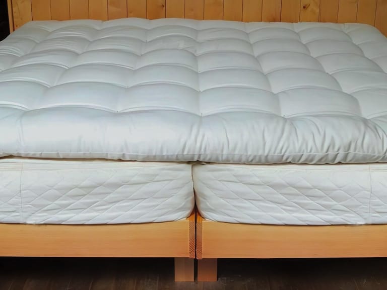 Holy Lamb Organics All Natural Ultimate Wool Mattress Topper image