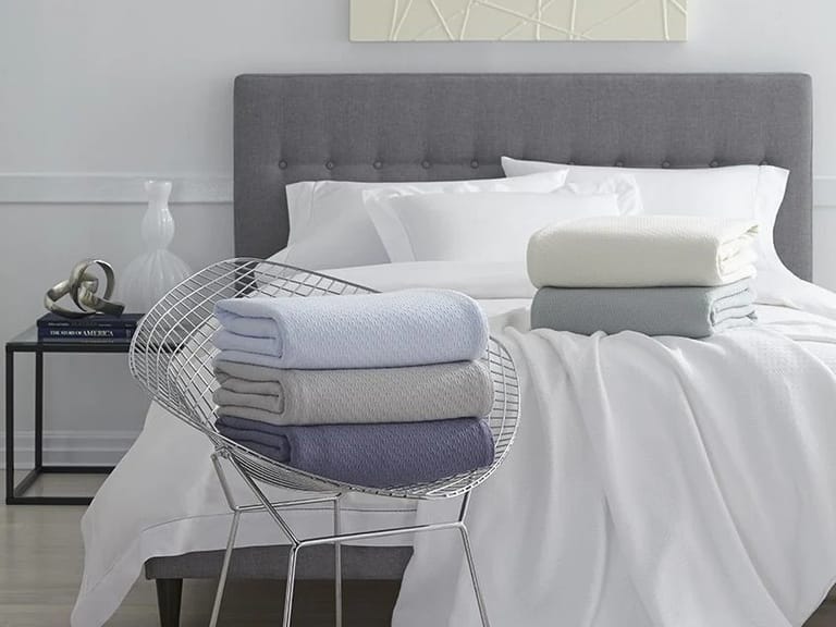 Sferra Corino Cotton Blanket image