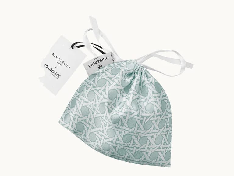 GingerLily Silk Eye Mask with pouch image