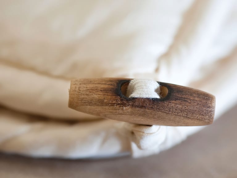 Obasan Light Weight Wool Comforter image
