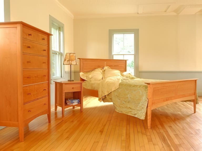 Maple Corner Woodworks Harvestmoon Panel Bed