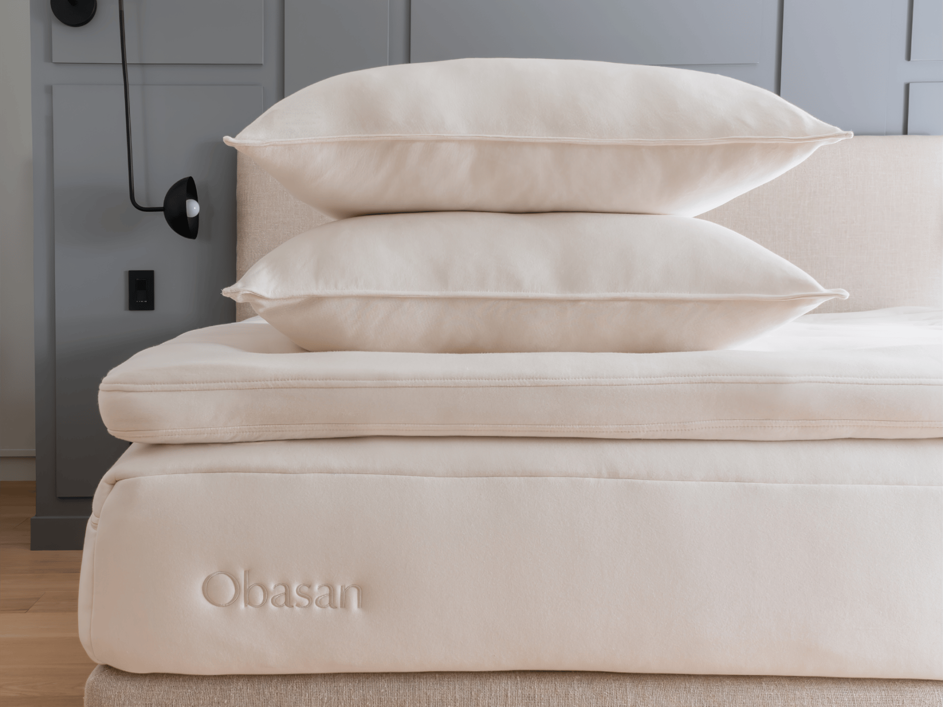 Pillow rubber outlet