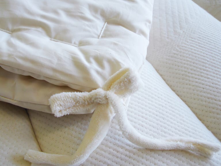 Holy Lamb Organics All Season Washable Wool Comforter Wool Comforters