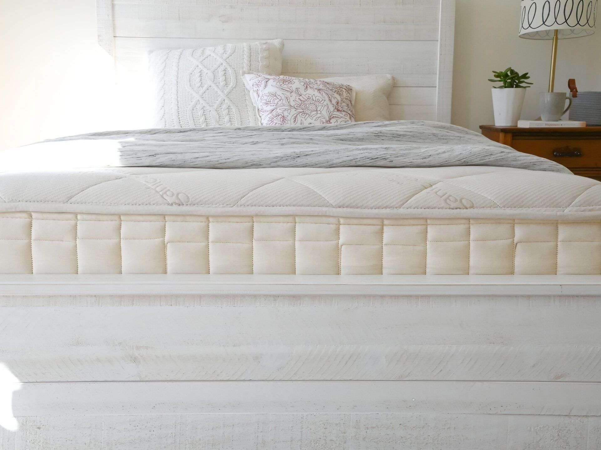 Naturepedic Serenade Luxury Organic Hybrid Mattress Organic Hybrid Mattresses