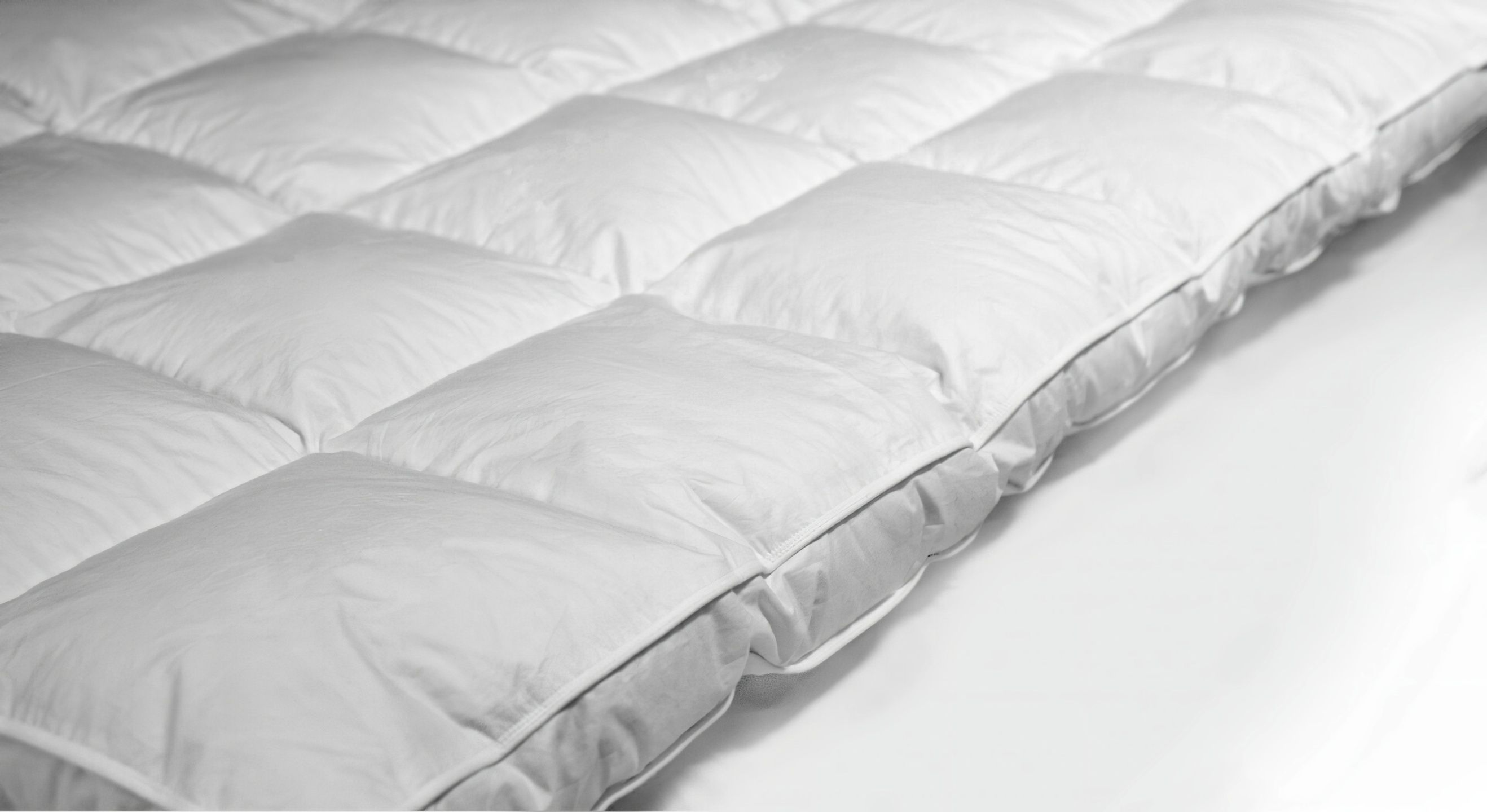 Hypoallergenic shop feather bed