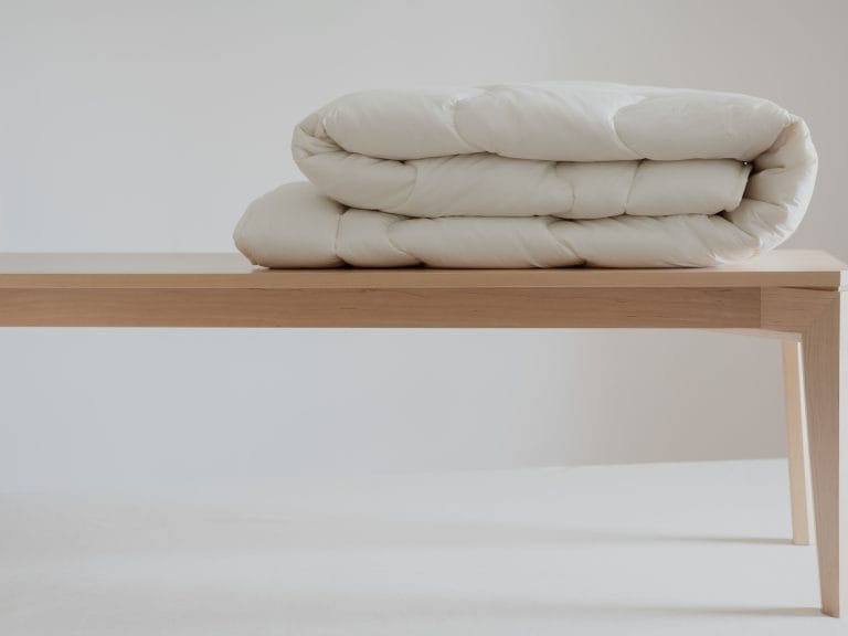 Obasan Medium Weight Wool Comforter image