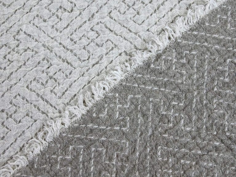 LinenCasa Linen Throw and Bed Runner - Expression image