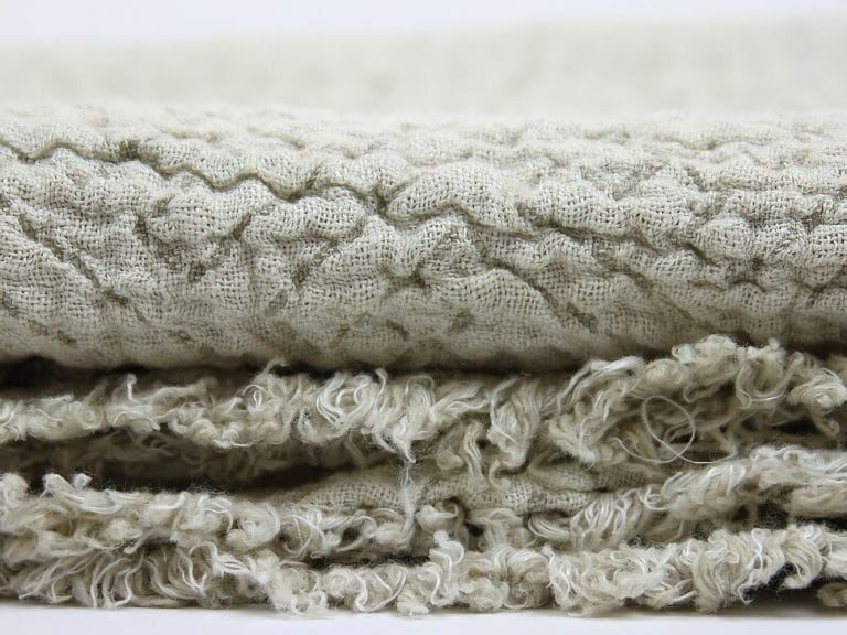LinenCasa Linen Throw and Bed Runner - Expression image