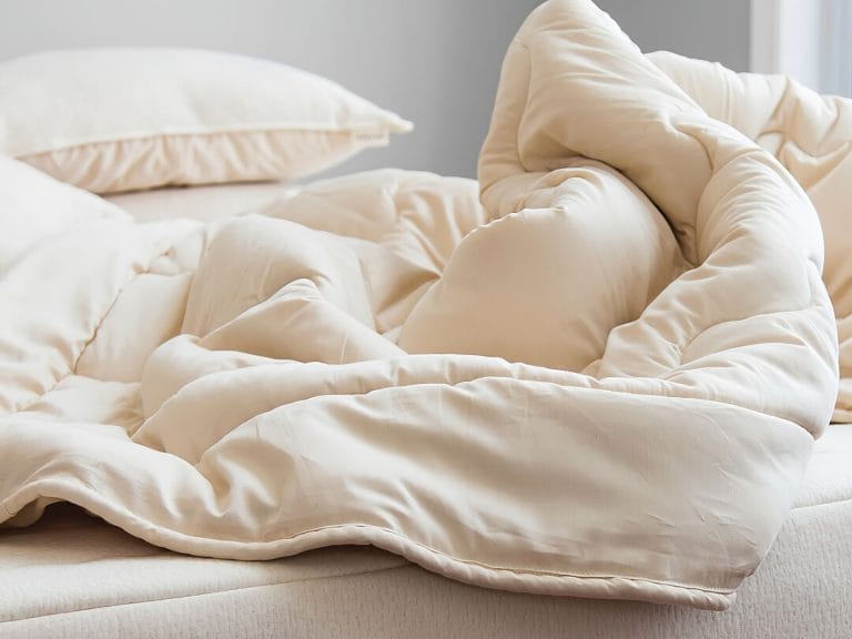 Obasan Summer Lightweight Wool Comforter image