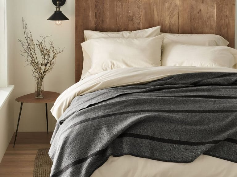 COYUCHI Organic Cotton Cloud Brushed Flannel Sheets image
