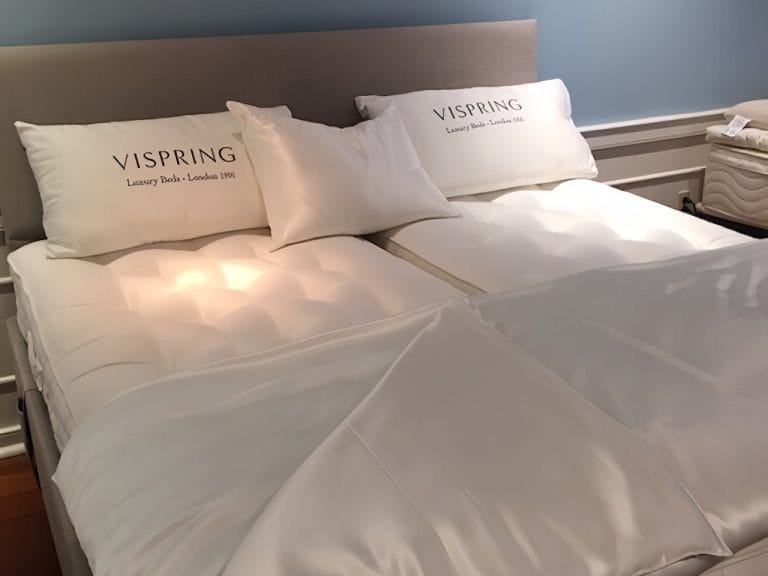 Perle All Season Silk Comforter with Silk Shell image