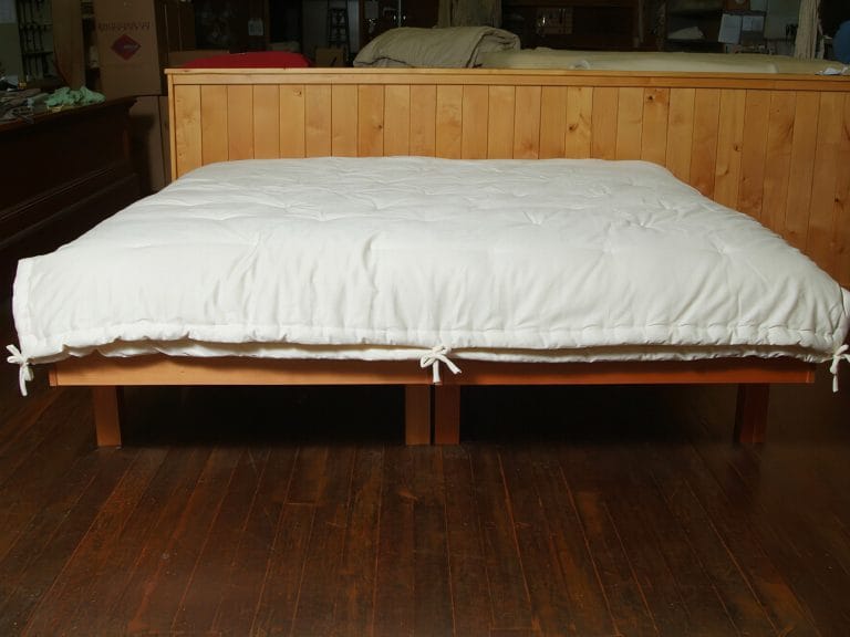 Holy Lamb Organics All Season Wool Comforter image
