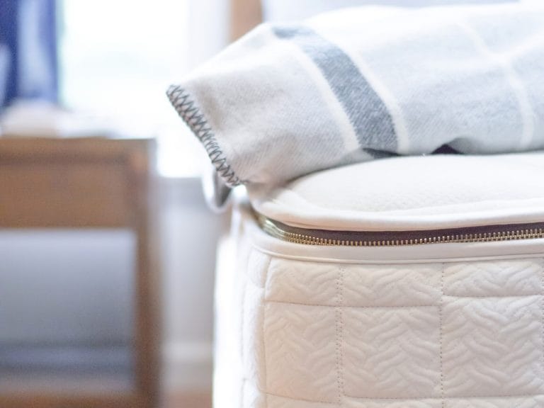 Naturepedic EOS Classic Mattress image