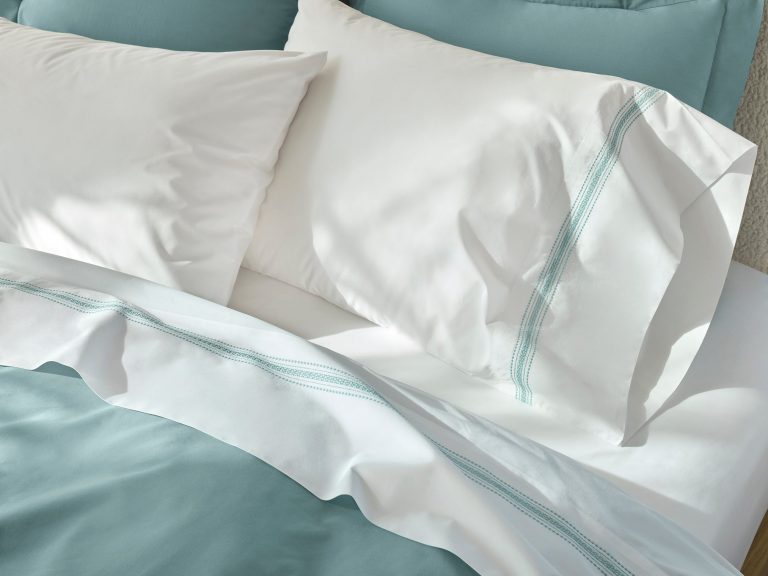 Refined Organic Percale Sheet Set image