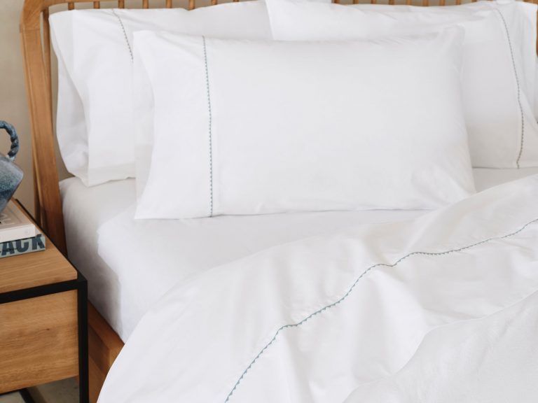 Refined Organic Percale Sheet Set image